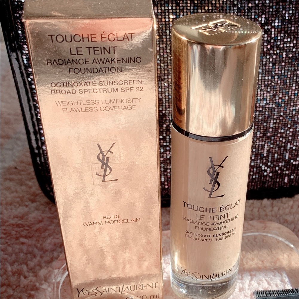 YSL Radiance Awakening Foundation BD10